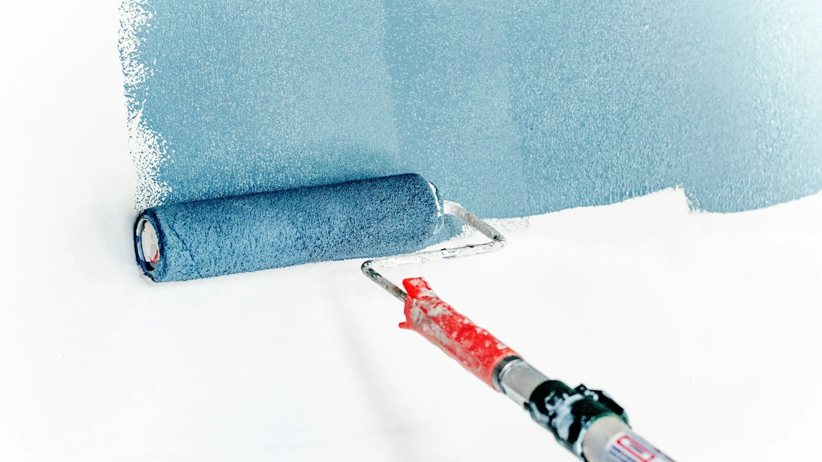 Como pintar parede sozinho: passo a passo sem manchas